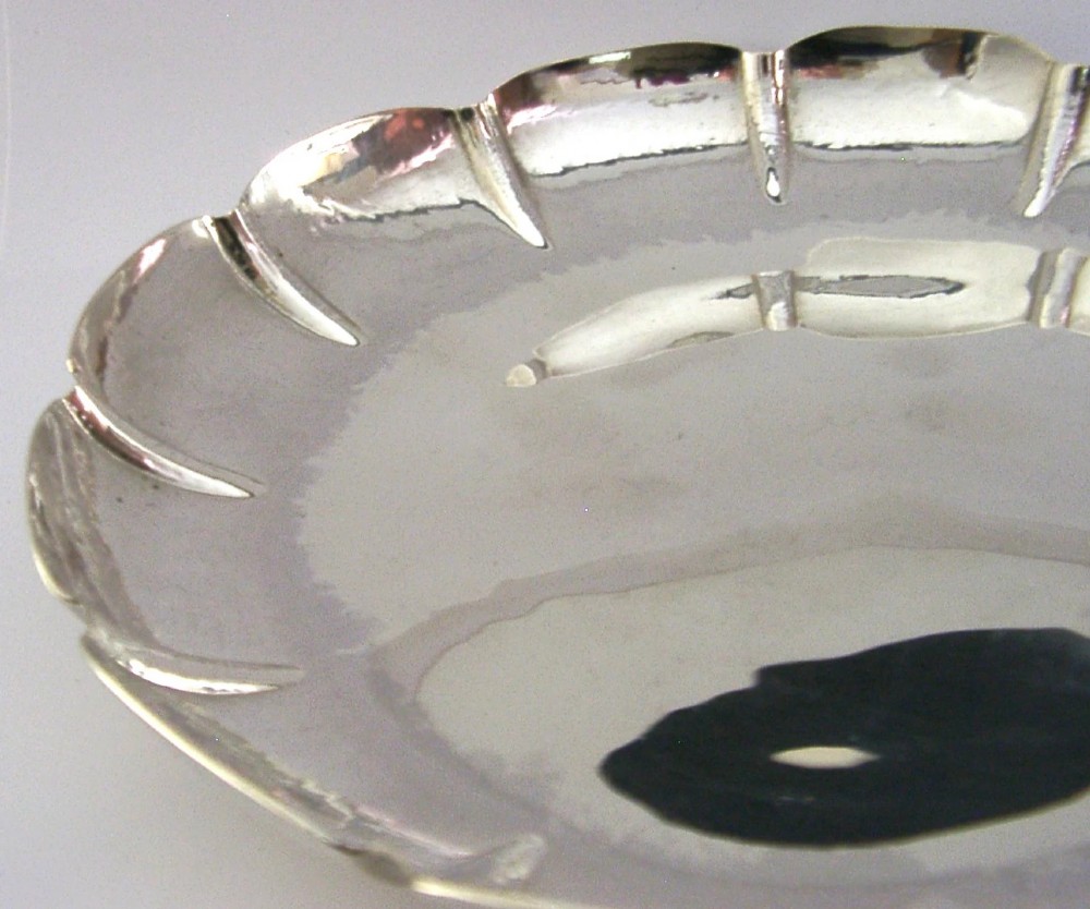 HEAVY 264g IRISH SOLID STERLING SILVER STRAWBERRY DISH BOWL 1951 PLANNISED View II