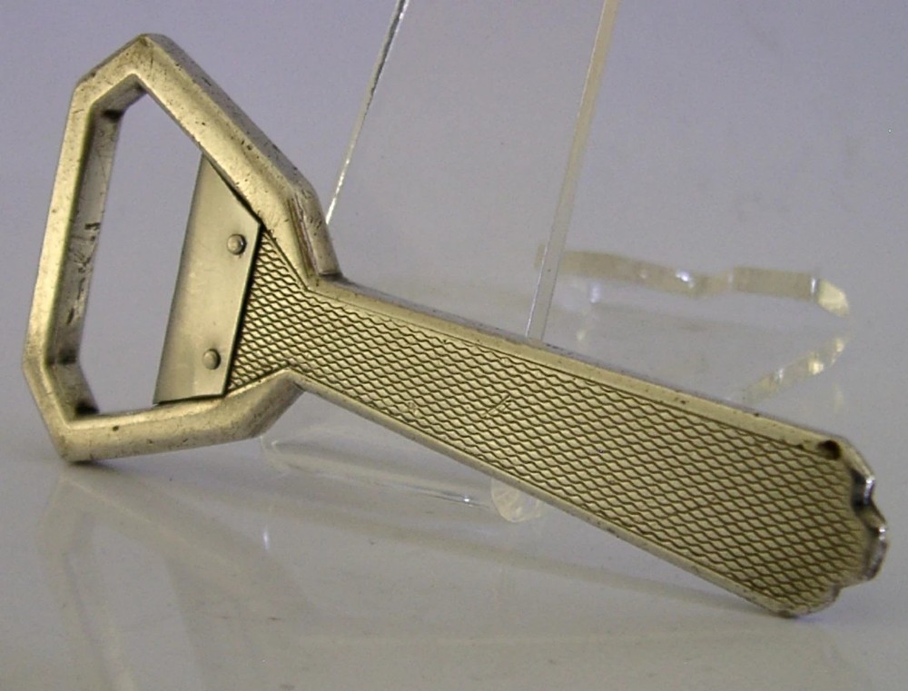 SUPERB STERLING SILVER BOTTLE OPENER ART DECO CHESTER 1939 BARWARE View IV