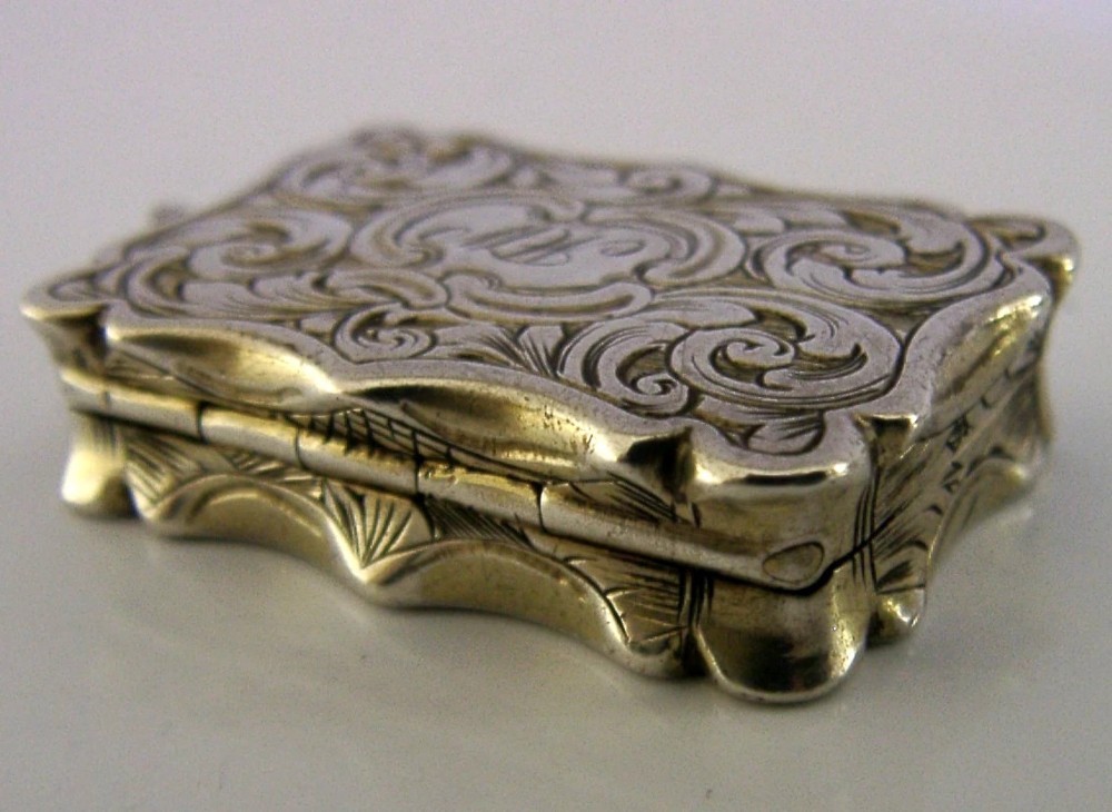 BEAUTIFUL NATHANIEL MILLS VICTORIAN STERLING SILVER VINAIGRETTE BOX 1851 View VII