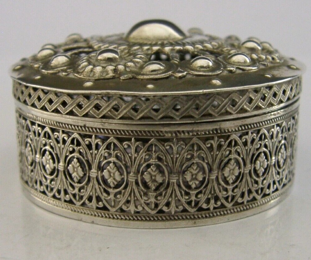 BEAUTIFUL SOLID SILVER PIERCED POTPOURRI LAVENDER DESK BOX c1910 ANTIQUE View V