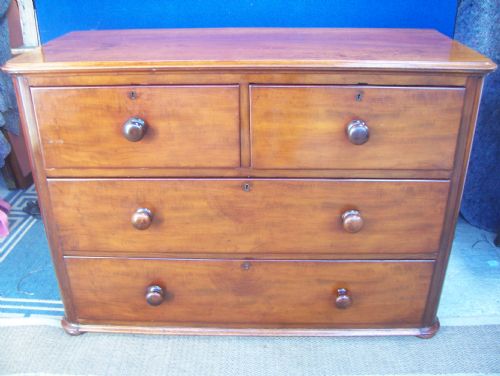 Victorian Mahogany Chest of Drawers