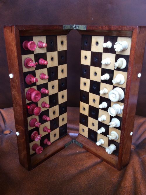 Mahogany Cases Jaques & Son - In Statu Quo - Travelling Chess Set - Late 19th Century