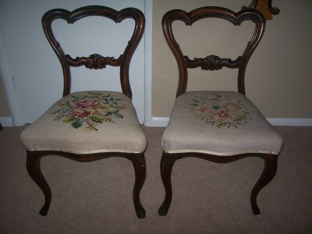 PAIR VICTORIAN ROSEWOOD FRAMED BEDROOM DINING CHAIRS TAPESTRY SEATS
