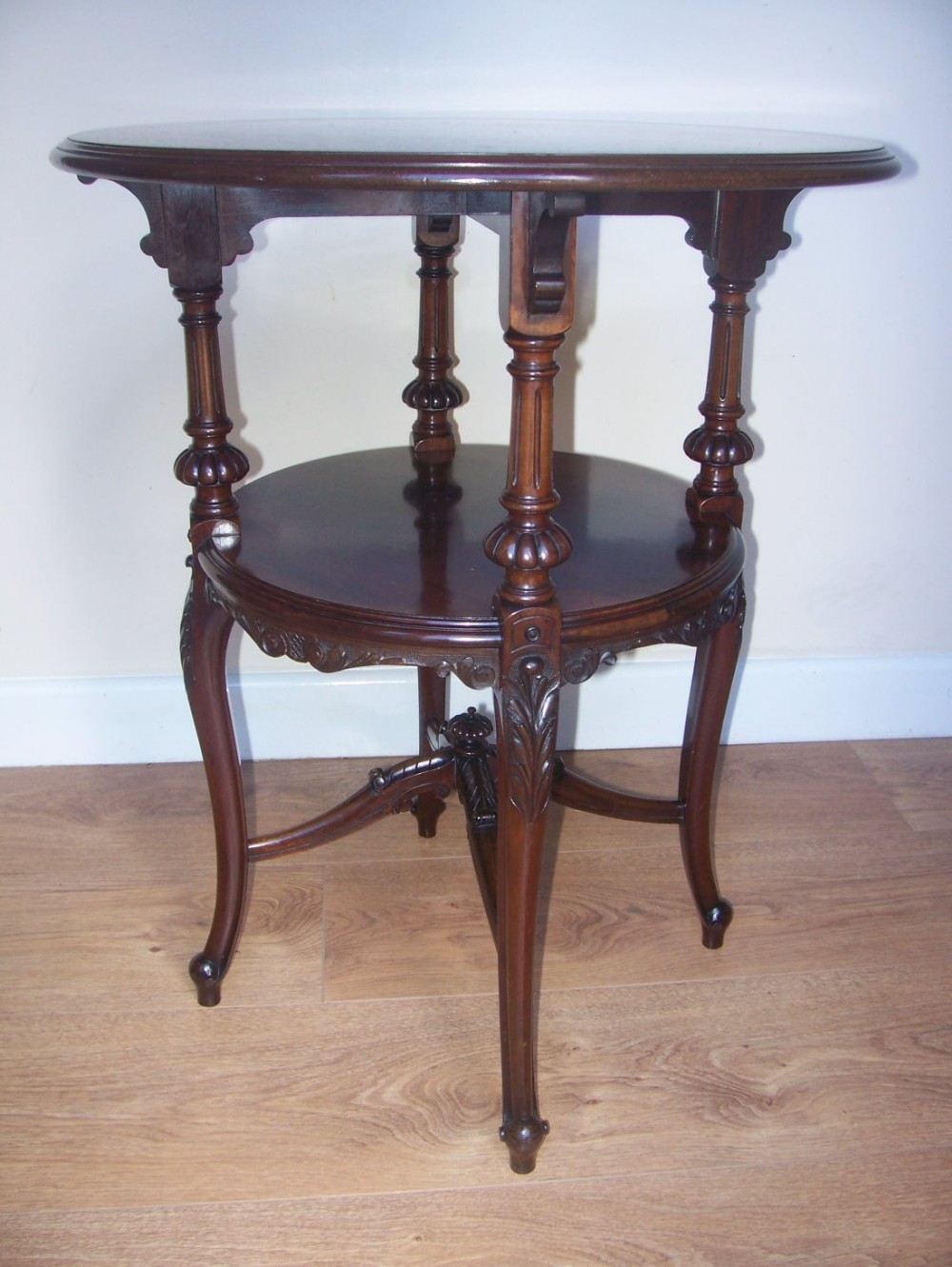 Gillows quality mahogany lamp wine occasional table