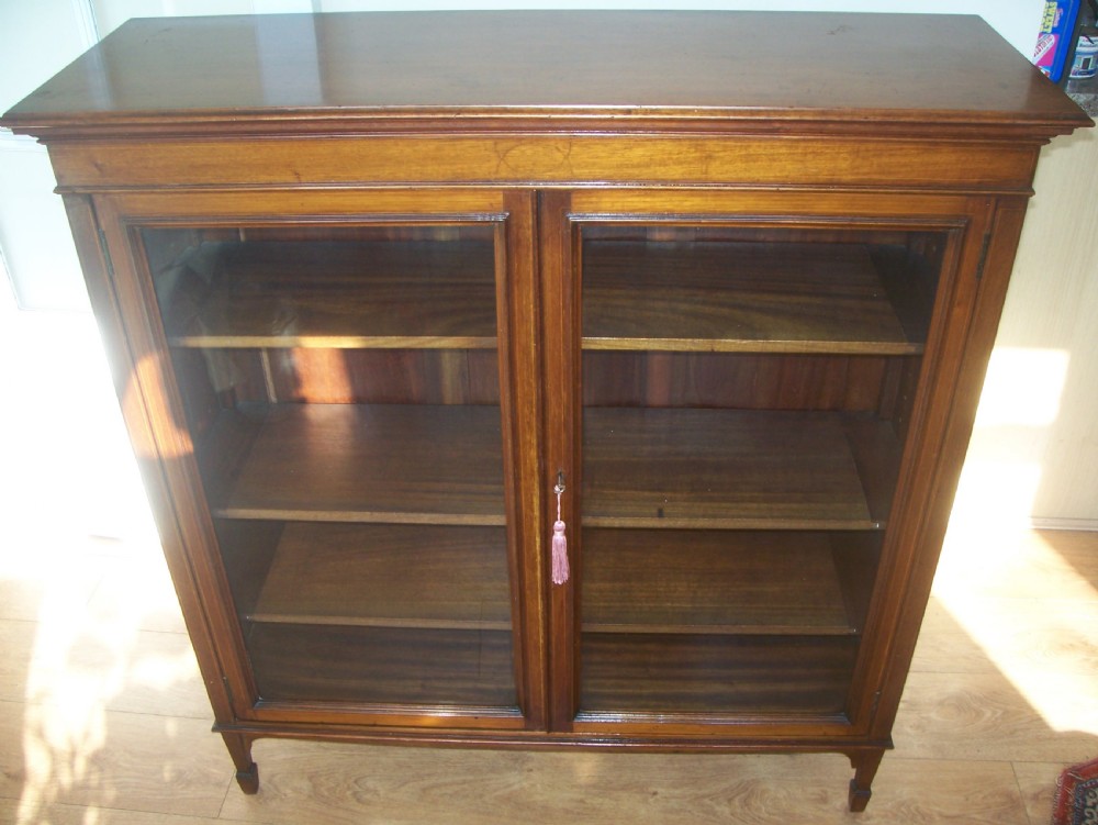 Edwardian mahogany 2 door bookcase display cabinet