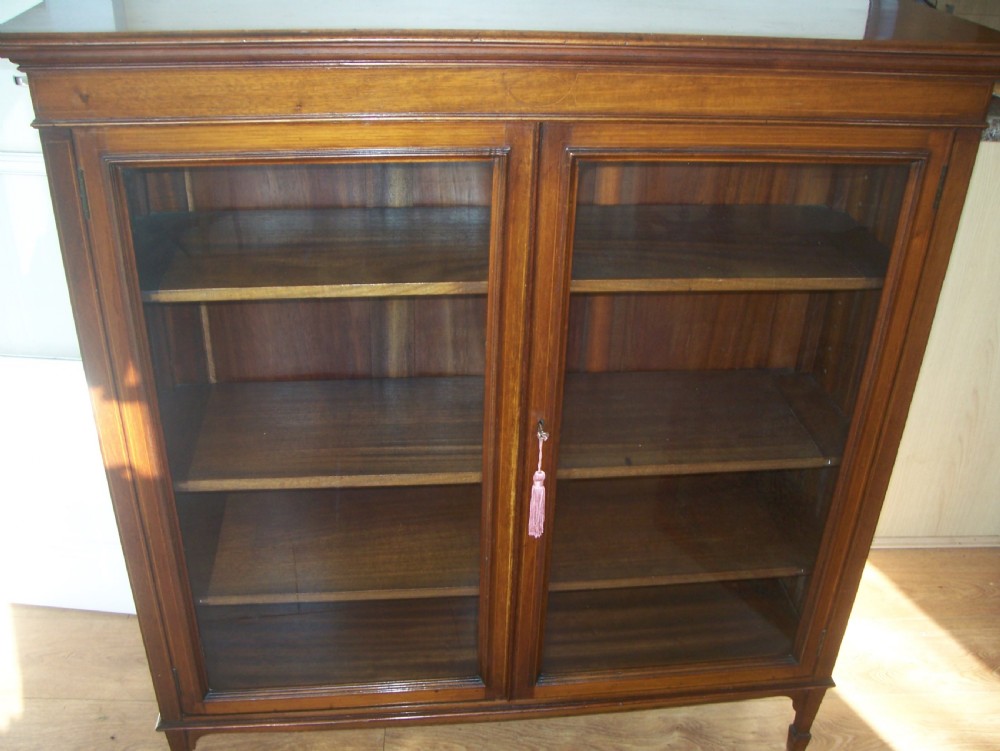 Edwardian mahogany 2 door bookcase display cabinet View VII
