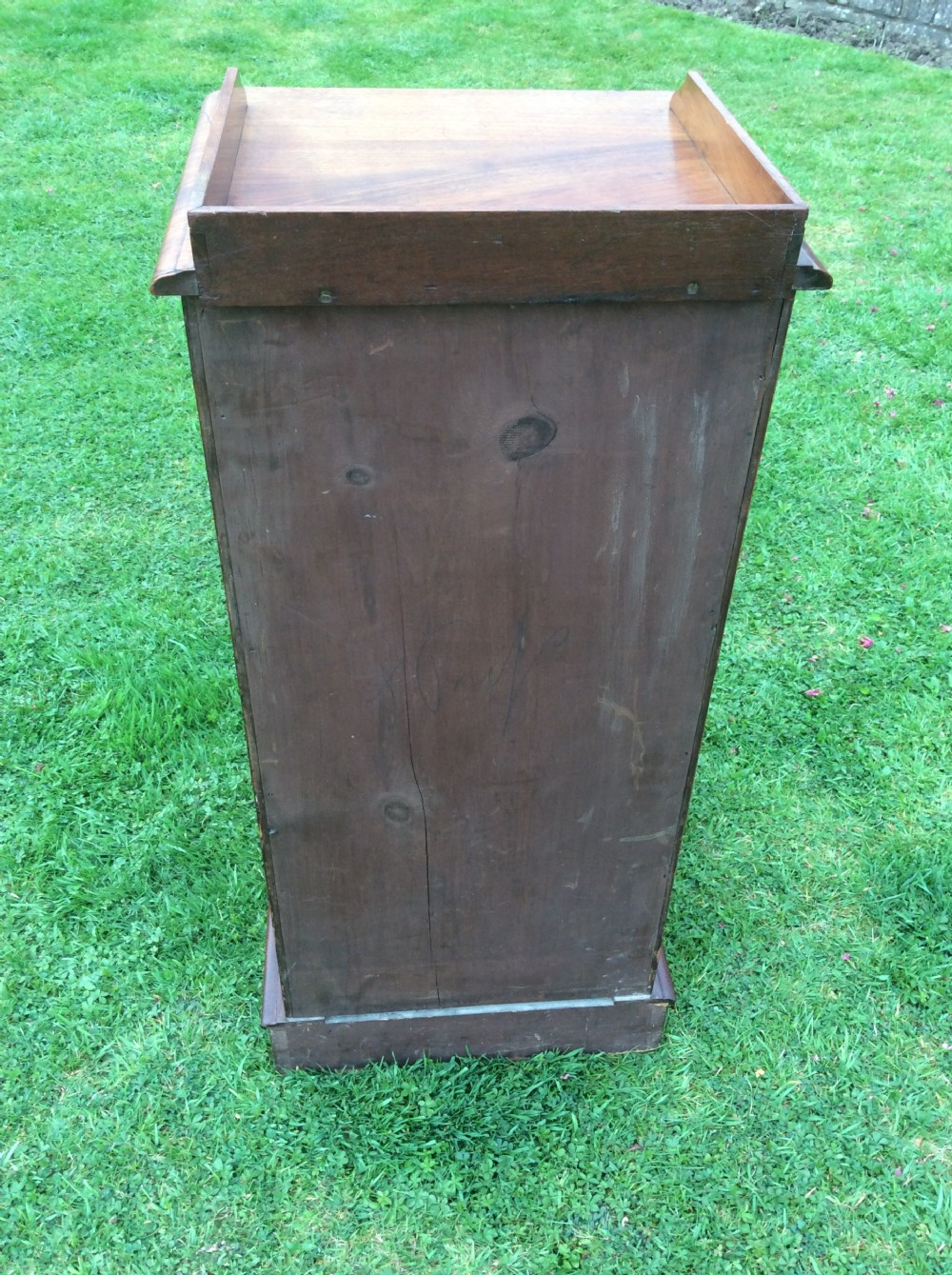 Victorian mahogany bedside cupboard  View V