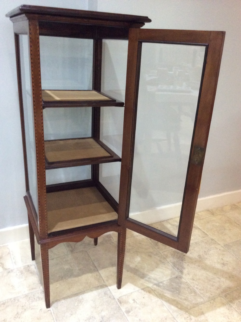 Display/ bijouterie cabinet - 5 glass View III