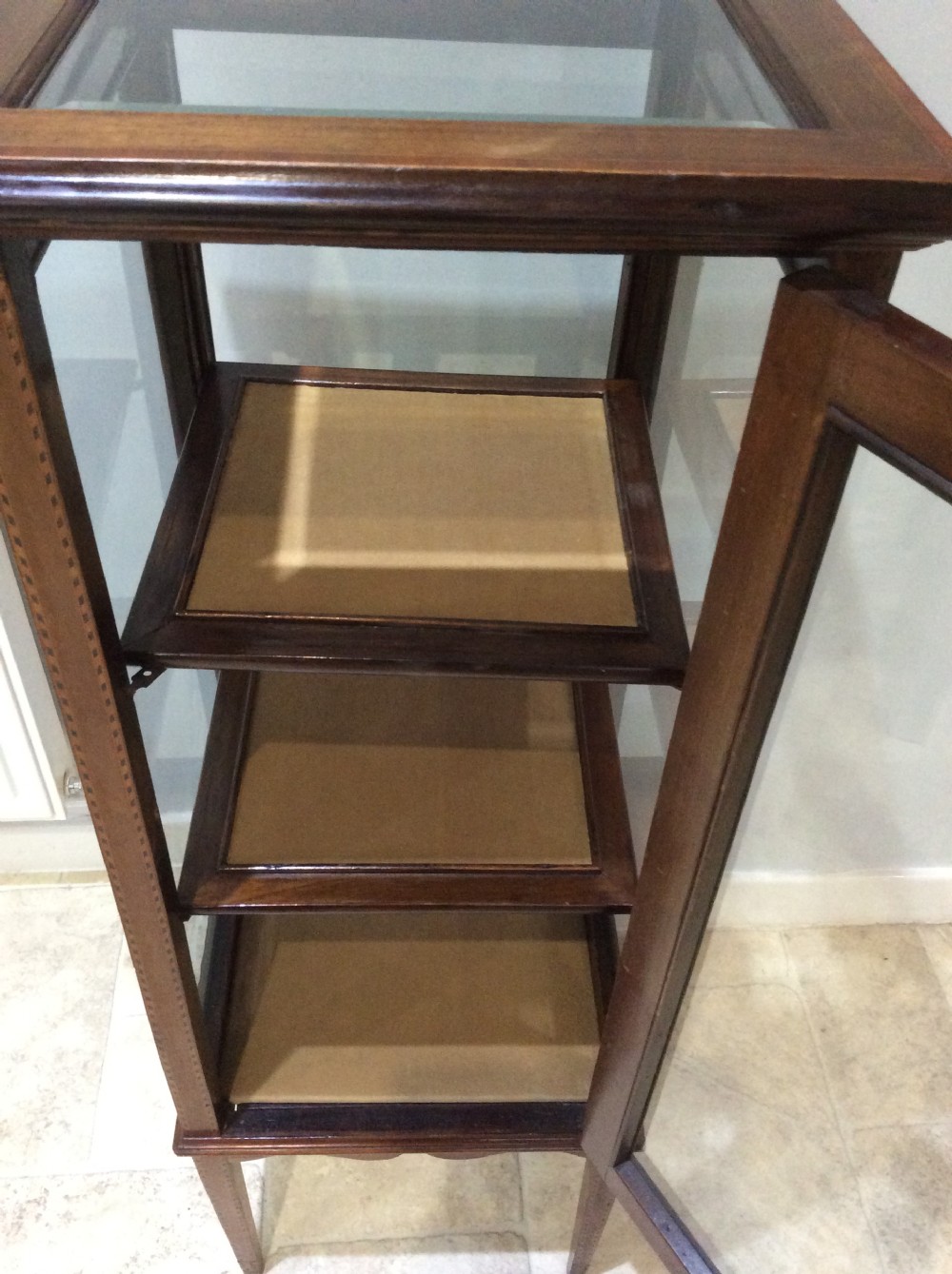 Display/ bijouterie cabinet - 5 glass View IV