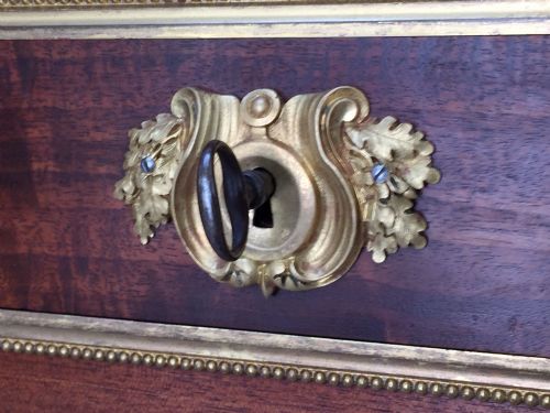 ANTIQUE FRENCH MAHOGANY MARBLE TOPPED CENTRE TABLE ATTRIBUTED TO GERVAIS DURAND - ADDITIONAL PHOTO 2