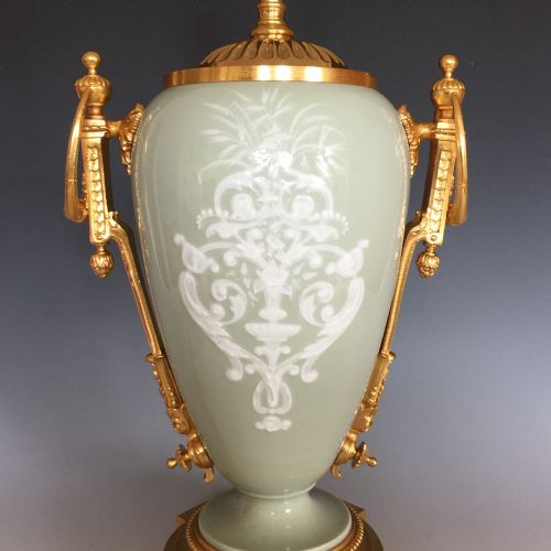 FRENCH PORCELAIN PATE SUR PATE TABLE LAMP - ADDITIONAL PHOTO 2