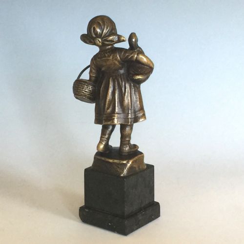 EARLY 20TH CENTURY BRONZE 'GOOSE GIRL' BY JULIUS SCHMIDT FELLING - ADDITIONAL PHOTO 1