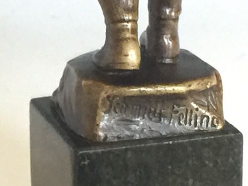 EARLY 20TH CENTURY BRONZE 'GOOSE GIRL' BY JULIUS SCHMIDT FELLING - ADDITIONAL PHOTO 5