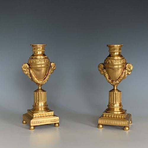 ANTIQUE PAIR OF GILT BRONZE CASSOLETTES - ADDITIONAL PHOTO 1