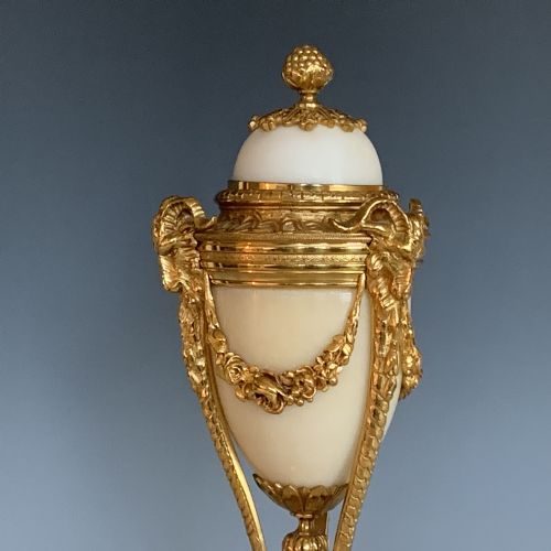 ANTIQUE NAPOLEON III MARBLE GILT BRONZE CASSOLETTES - ADDITIONAL PHOTO 4