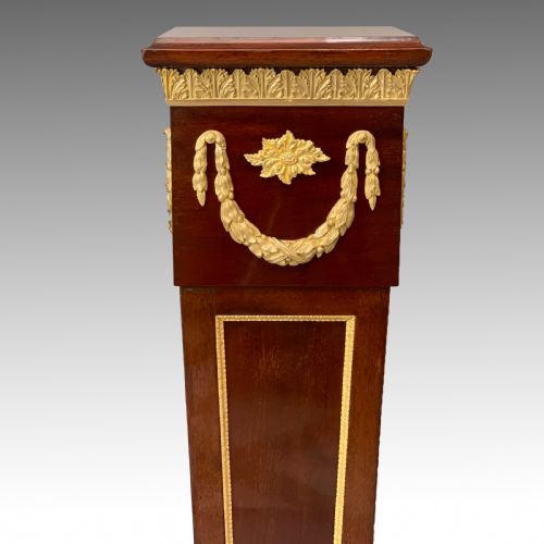 FINE PAIR OF VICTORIAN ORMOLU MOUNTED MAHOGANY PEDESTALS IN LOUIS XVI STYLE - ADDITIONAL PHOTO 2