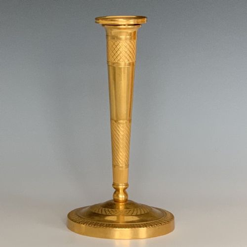 A PAIR OF FRENCH EMPIRE ORMOLU BRONZE CANDLESTICKS - ADDITIONAL PHOTO 3