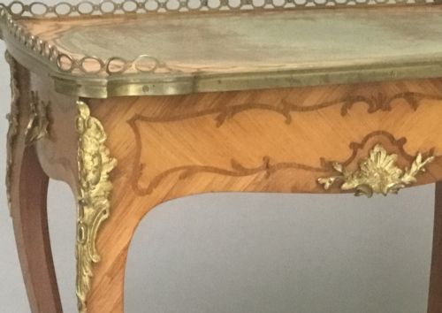 ANTIQUE VICTORIAN TULIPWOOD KINGWOOD MARQUETRY ORMOLU MOUNTED LADIES WRITING TABLE IN LOUIS XV STYLE - ADDITIONAL PHOTO 4