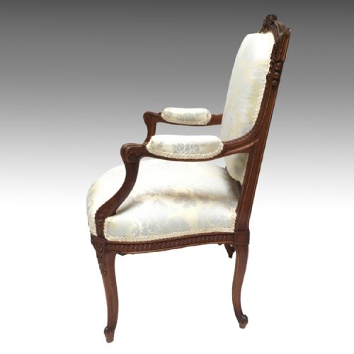 PAIR OF FRENCH WALNUT PARCEL GILT ARMCHAIRS LOUIS XV STYLE - ADDITIONAL PHOTO 2
