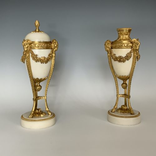PAIR OF NAPOLEON III ORMOLU MOUNTED MARBLE CASSOLETTES - ADDITIONAL PHOTO 2