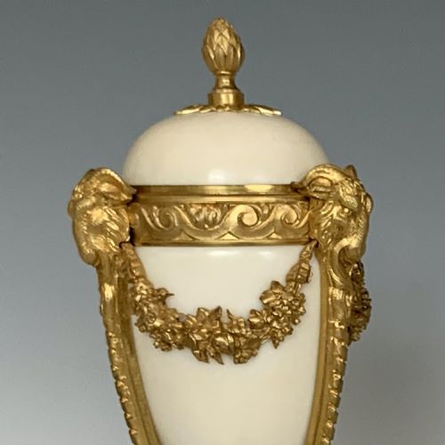 PAIR OF NAPOLEON III ORMOLU MOUNTED MARBLE CASSOLETTES - ADDITIONAL PHOTO 6