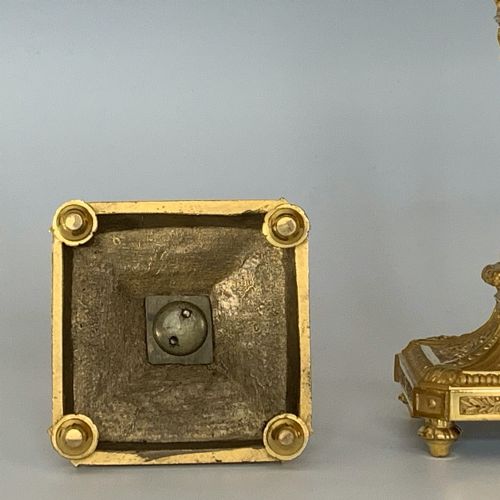 ANTIQUE VICTORIAN NEOCLASSICAL STYLE ORMOLU CANDLESTICKS - ADDITIONAL PHOTO 6