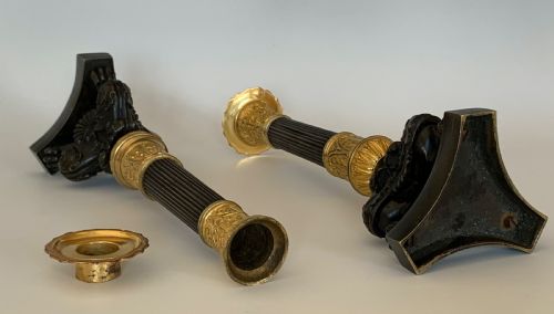 CHARLES X FRENCH ORMOLU PATINATED BRONZE CANDLESTICKS - ADDITIONAL PHOTO 3