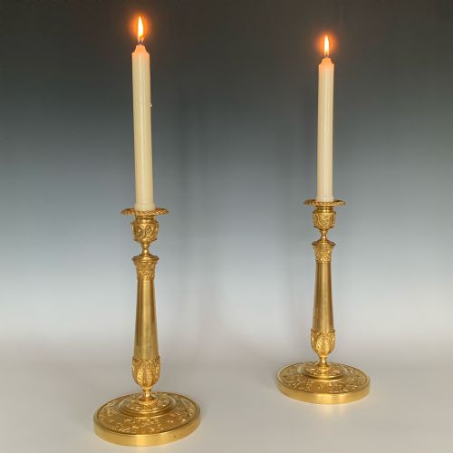 ANTIQUE FRENCH PAIR OF CHARLES X ORMOLU CANDLESTICKS - ADDITIONAL PHOTO 4