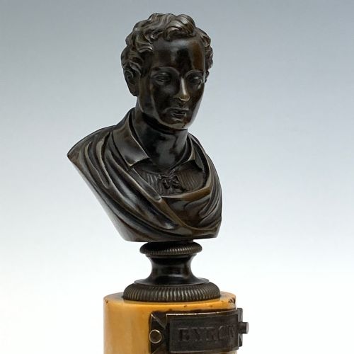 ANTIQUE GRAND TOUR PAIR OF BRONZE BUSTS BYRON SHAKESPEARE - ADDITIONAL PHOTO 4
