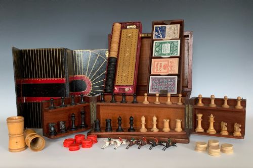 victorian mahogany case games compendium - CATEGORY: ANTIQUE MISCELLANEOUS - DATED VICTORIAN