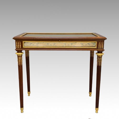 french mahogany ormolu mounted bijouterie table vitrine in louis xvi style - CATEGORY: ANTIQUE TABLES - DATED 19TH CENTURY
