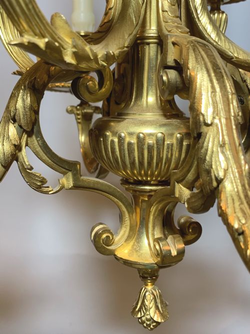 MID 19TH CENTURY EIGHT LIGHT CHANDELIER - ADDITIONAL PHOTO 5