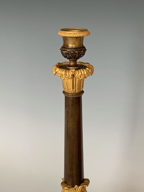 ANTIQUE PAIR OF FRENCH CHARLES X PATINATED GILT BRONZE CANDLESTICKS - ADDITIONAL PHOTO 4
