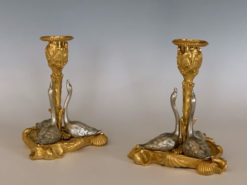 PAIR OF WILLIAM IV ORMOLU SWAN CANDLESTICKS - ADDITIONAL PHOTO 3