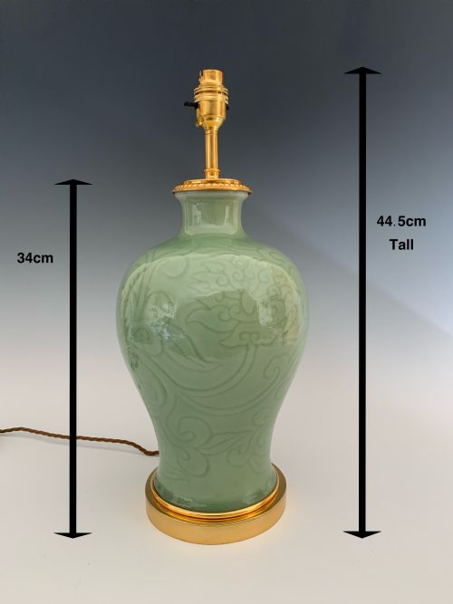 ANTIQUE CHINESE CELADON PORCELAIN TABLE LAMP - ADDITIONAL PHOTO 1