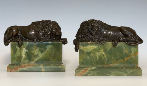 ANTIQUE 19TH CENTURY BRONZE LIONS AFTER CANOVA - ADDITIONAL PHOTO 1