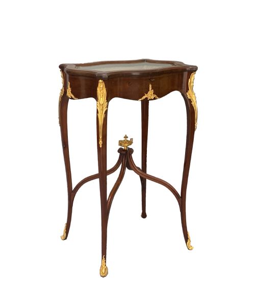 edwardian mahogany ormolu display bijouterie table - CATEGORY: ANTIQUE TABLES - DATED EDWARDIAN