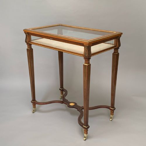 VICTORIAN HAREWOOD WALNUT ORMOLU DISPLAY BIJOUTERIE TABLE - ADDITIONAL PHOTO 1