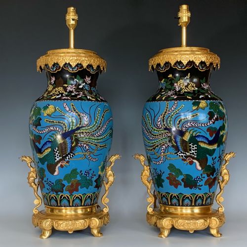 A PAIR OF JAPANESE ENAMEL VASES TABLE LAMPS - ADDITIONAL PHOTO 1