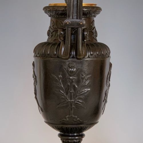 PAIR OF VICTORIAN BRONZE TABLE LAMPS - ADDITIONAL PHOTO 2