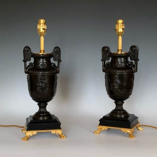 PAIR OF VICTORIAN BRONZE TABLE LAMPS - ADDITIONAL PHOTO 4