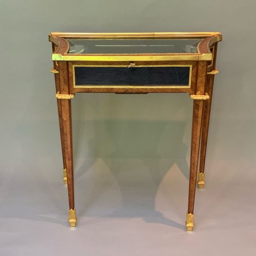 FRENCH KINGWOOD ORMOLU MOUNTED TABLE DISPLAY CABINET BIJOUTERIE - ADDITIONAL PHOTO 1
