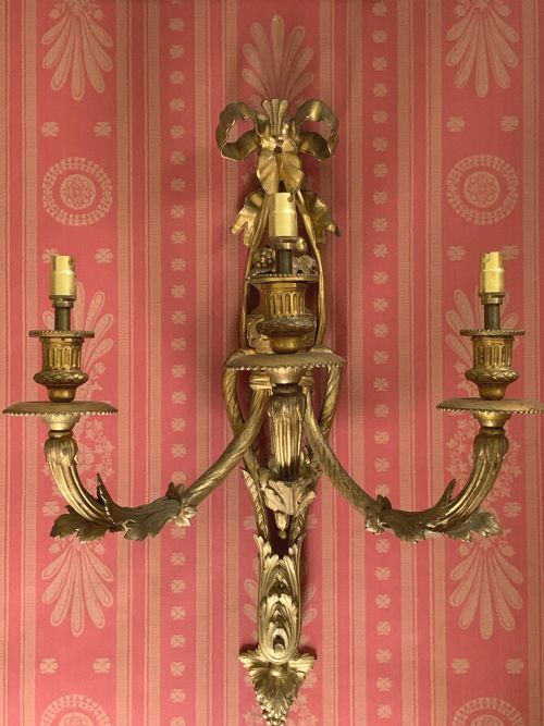 FOUR VICTORIAN LOUIS XVI STYLE WALL LIGHTS - ADDITIONAL PHOTO 4