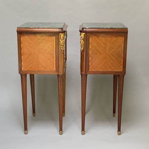 PAIR OF EARLY 20TH CENTURY BEDSIDE CABINETS - ADDITIONAL PHOTO 4