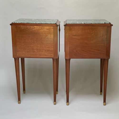 PAIR OF EARLY 20TH CENTURY BEDSIDE CABINETS - ADDITIONAL PHOTO 5