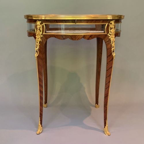 FRENCH KINGWOOD ORMOLU MOUNTED OVAL DISPLAY TABLE BIJOUTERIE - ADDITIONAL PHOTO 2