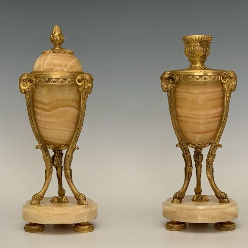 ANTIQUE LOUIS XVI STYLE FRENCH ORMOLU ONYX CASSOLETTES - ADDITIONAL PHOTO 3