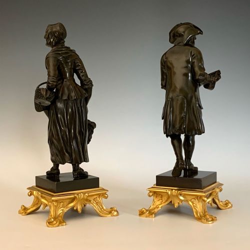 ANTIQUE PAIR OF BRONZE PEASANTS IN LOUIS XV STYLE - ADDITIONAL PHOTO 1
