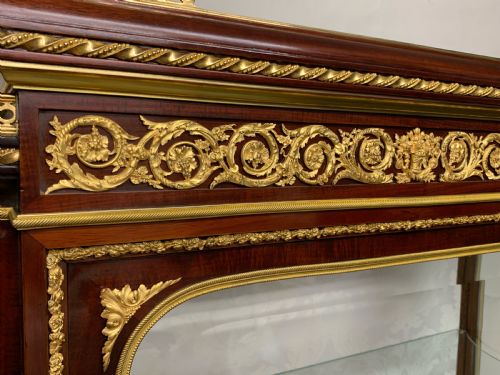 SUPERB MAHOGANY ORMOLU DISPLAY CABINET LOUIS XVI STYLE BY FRANCOIS LINKE - ADDITIONAL PHOTO 2