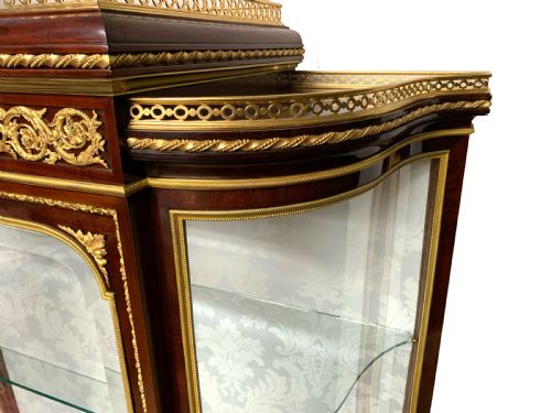 SUPERB MAHOGANY ORMOLU DISPLAY CABINET LOUIS XVI STYLE BY FRANCOIS LINKE - ADDITIONAL PHOTO 5